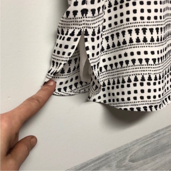 Ann Taylor Loft Geometric Round Neck Lined Tank Top - Picture 5 of 8